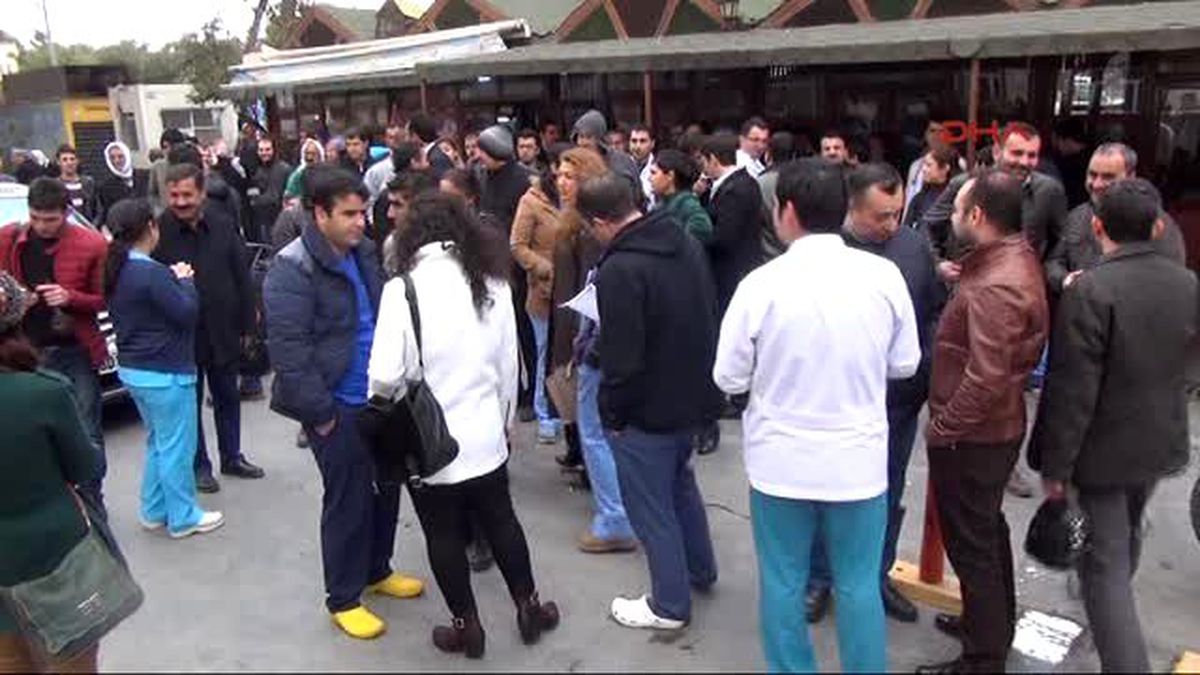 Şanlıurfa\'da Asistan Hekimlerden Eylem