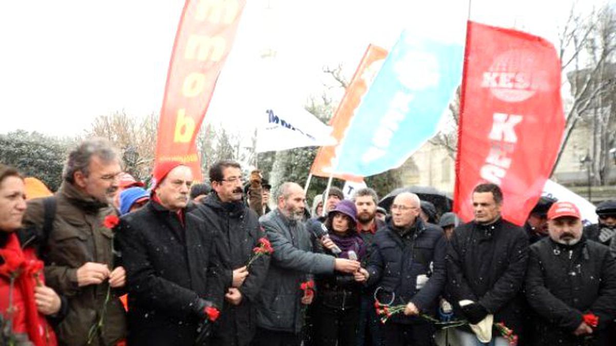 Emek Örgütleri Sultanahmet'teki Saldırıda Ölen Turistleri Andı