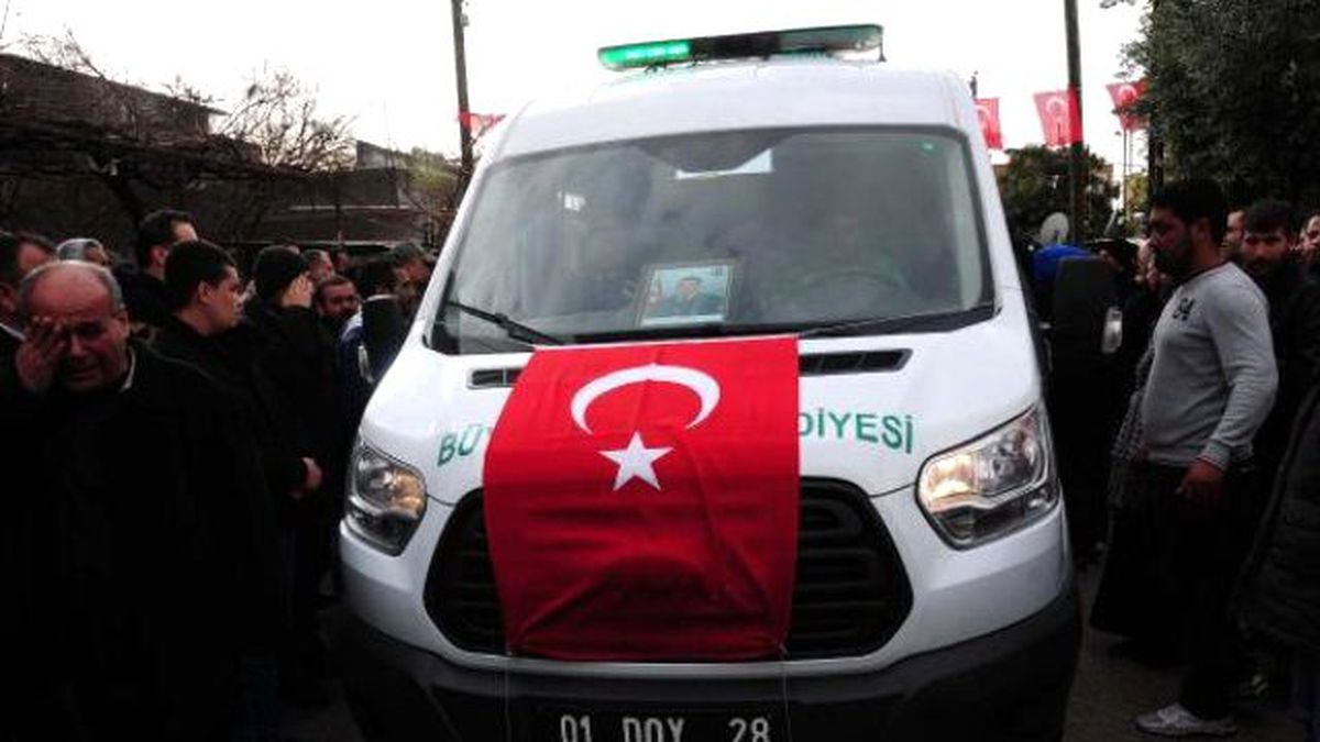 Sur Şehidi Uzman Çavuş Uğur Şahin, Ceyhan\'da Toprağa Verildi