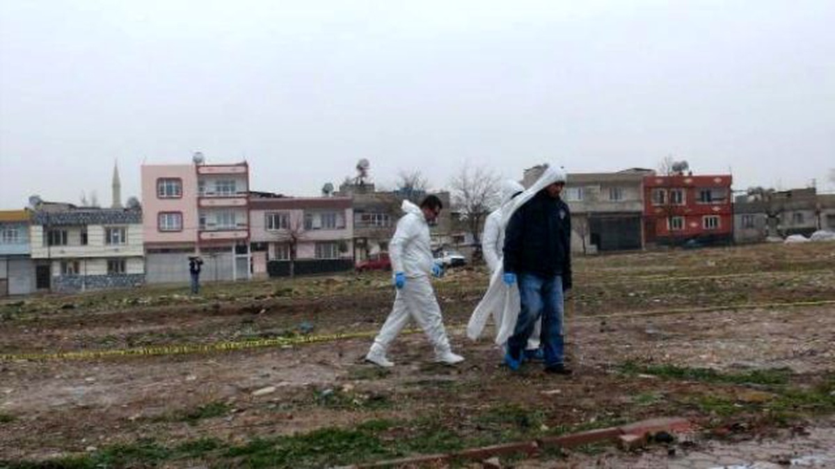Suriye\'den Atılan Katyuşa Füzesi Okulun Bahçesine Düştü: 1 Ölü, 1 Yaralı (Yeniden)