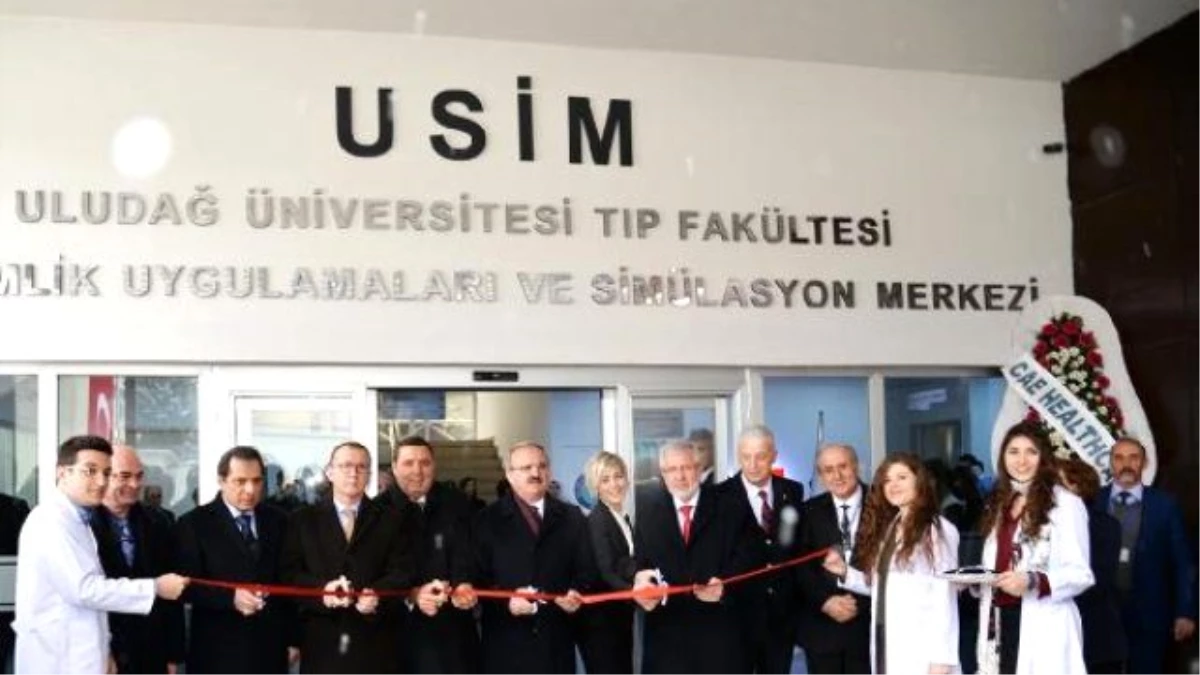 Türkiye\'nin İlk İyi Hekimlik Uygulamaları ve Simülasyon Merkezi Bursa\'da Açıldı