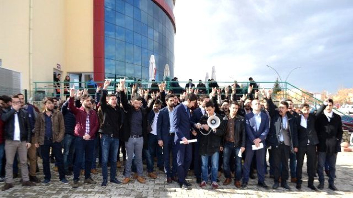 Ülkü Ocakları\'ndan Akademisyenlerin Bildirisine Tepki