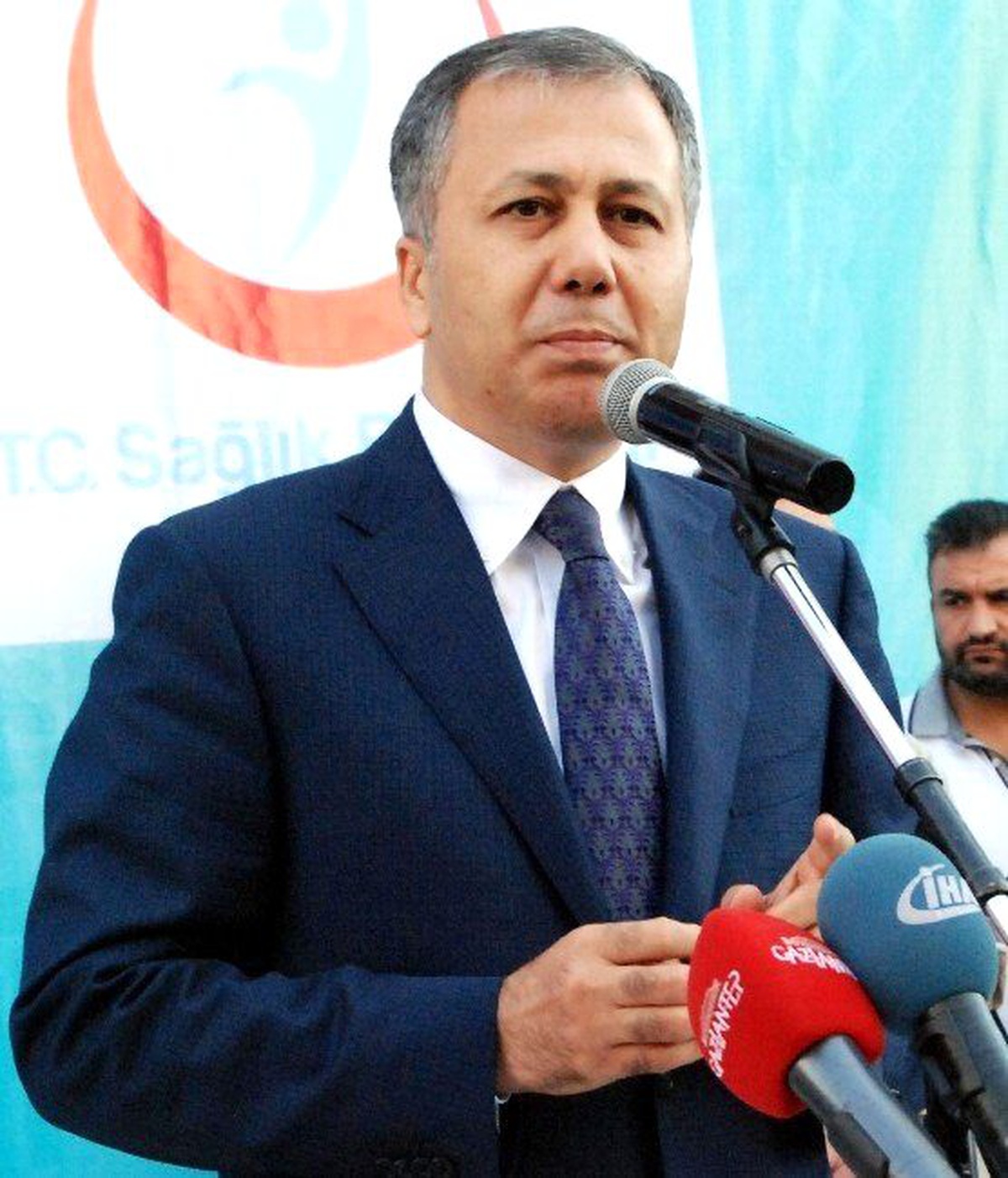 Vali Yerlikaya\'dan Şehit Polis İçin Taziye Mesajı