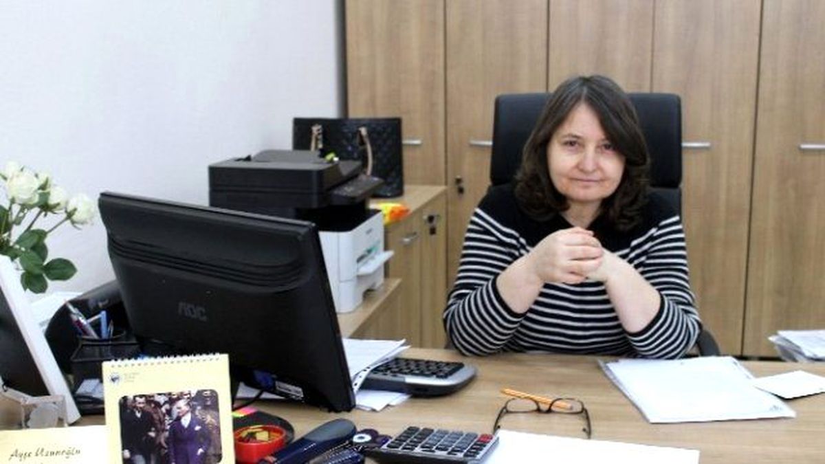 Yeni Noter Belediye Meydanında
