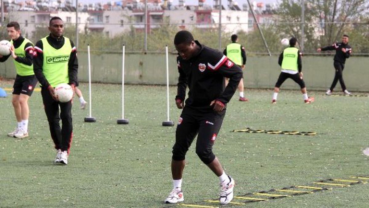 Adanaspor Maç Saatini Bekliyor
