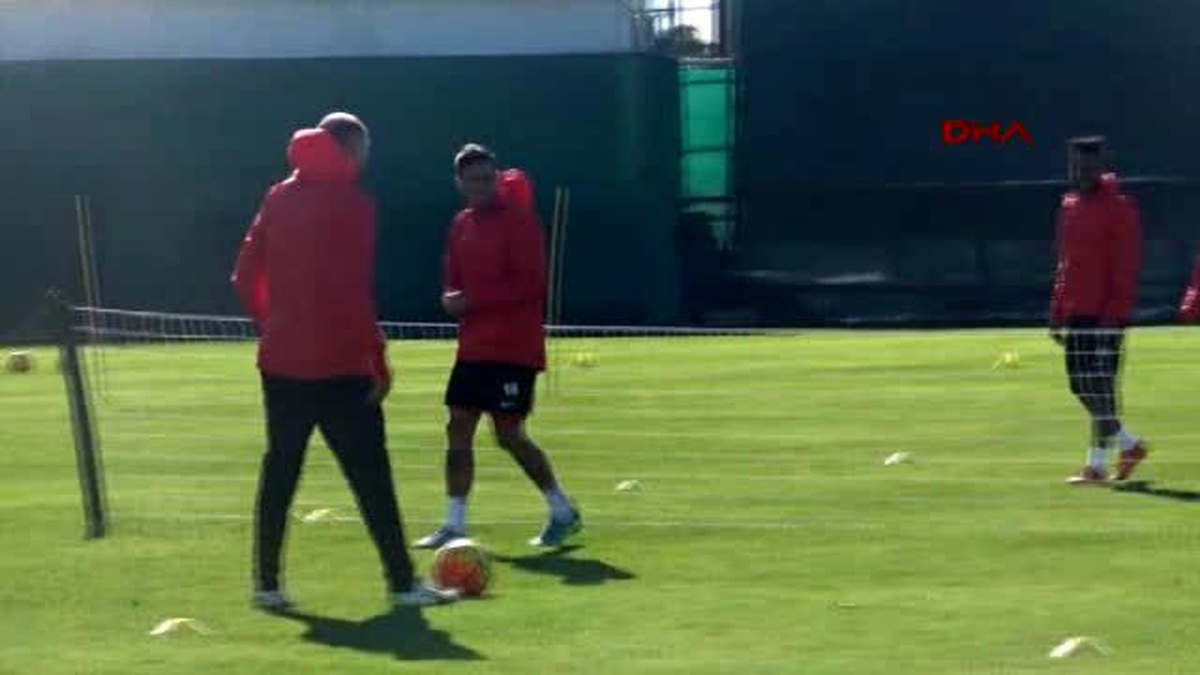 Antalyaspor\'da Eto\'o Giresun\'da Forma Giymeyecek