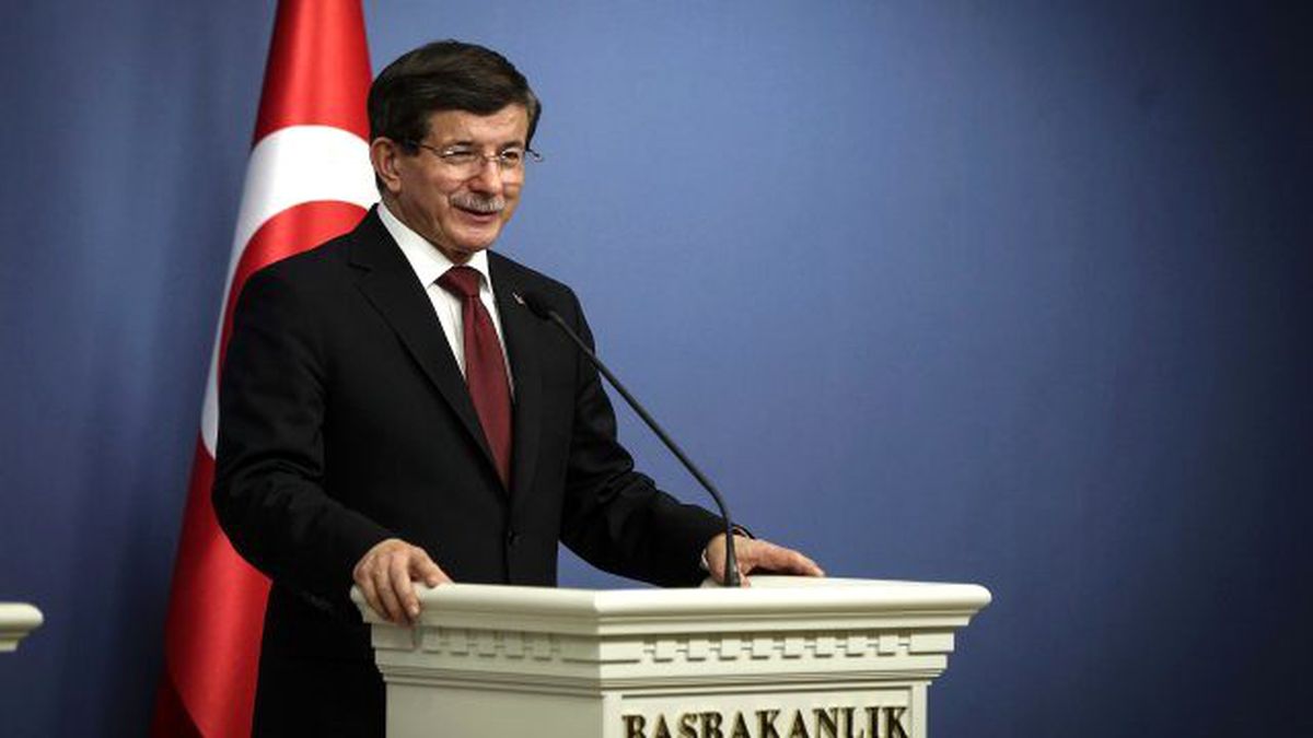 Davutoğlu'nun Sözleri Yüksekova'da Heyecan Yarattı