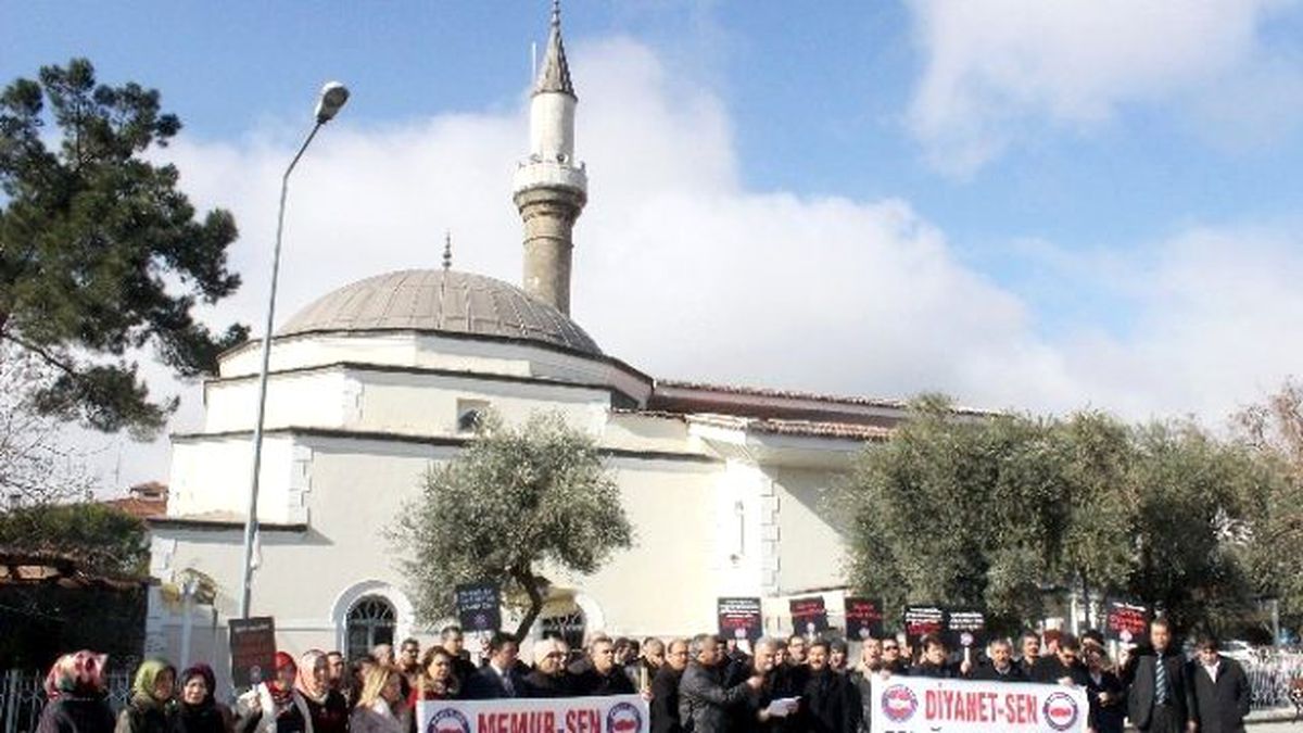Diyanet\'e Saldırılara Kınama