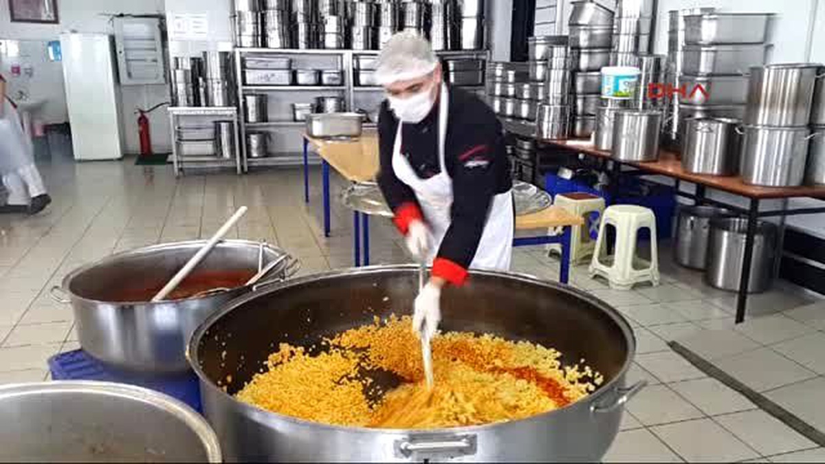 Düzce Okul Tatil Edilince Öğrencilerin Yemeği İhtiyacı Olanlara Gitti
