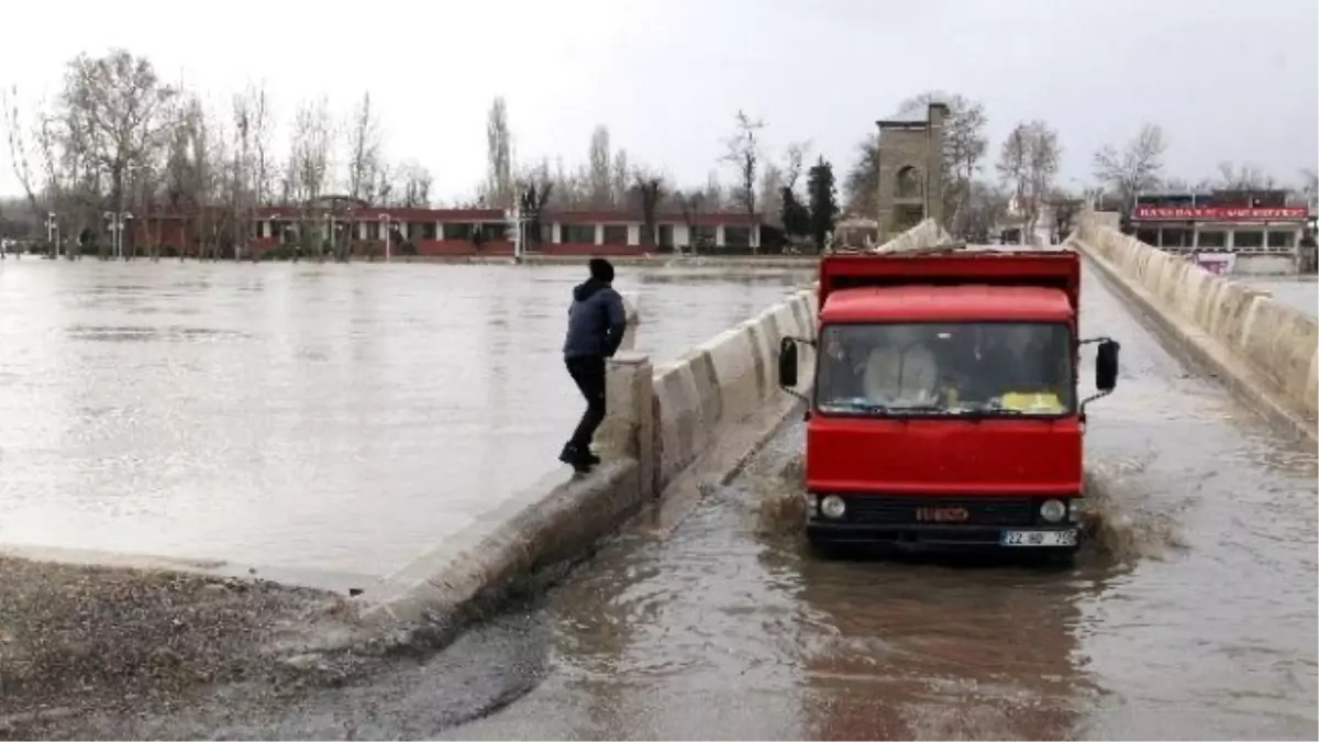 Edesob Başkanı İnağ: "Taşkın Konusunda Şu An İçin Sıkıntı Yok"