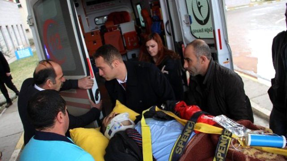 Erzurum\'da Trafik Kazası: 1 Ölü, 2 Yaralı