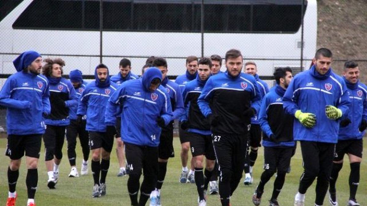 Ferudun Tankut: "İddiamız Olmasa da Beşiktaş Maçına Ciddiyetle Çıkacağız"