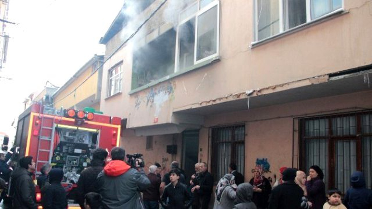 Kadıköy Fikirtepe\'de Yangın: 1 Ölü