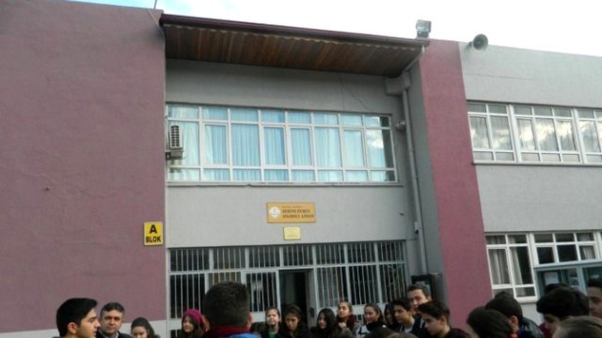 Kenan Evren Ortaokulu\'ndan Lise Gezisi