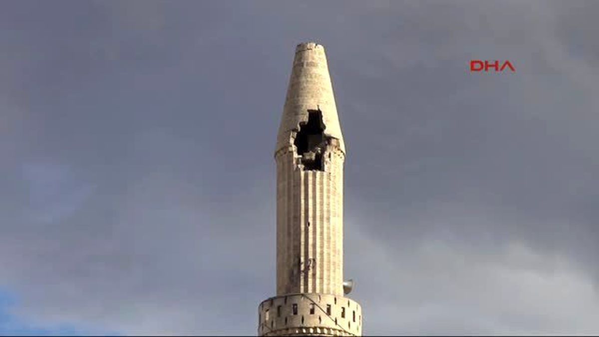 Kilis\'te Minareye Yıldırım Düştü