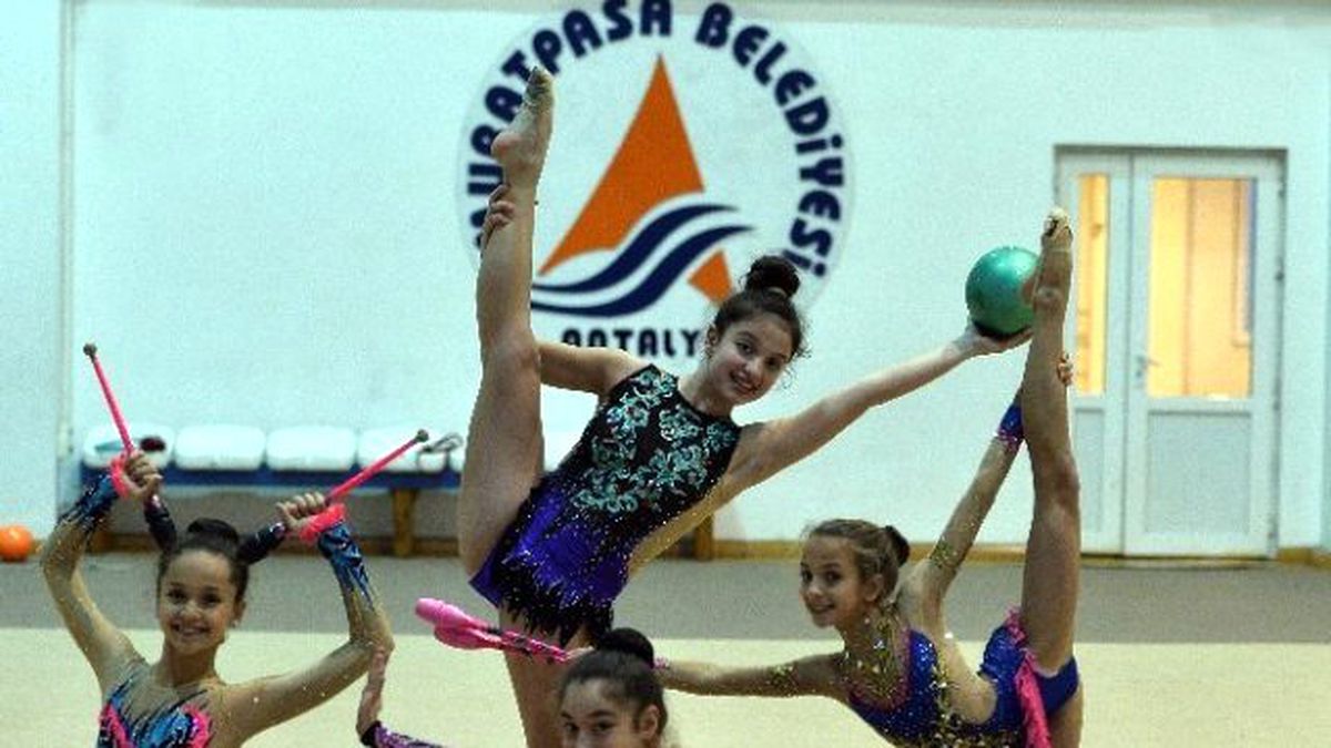 Muratpaşa\'nın Cimnastikçileri Hırs Küpü