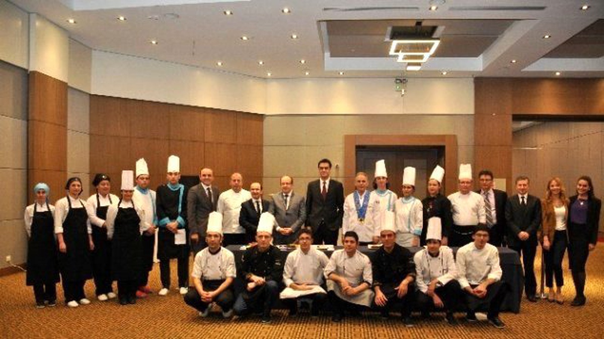 Neü Turizm Fakültesi Öğrencilerinin Farklı Final Heyecanı