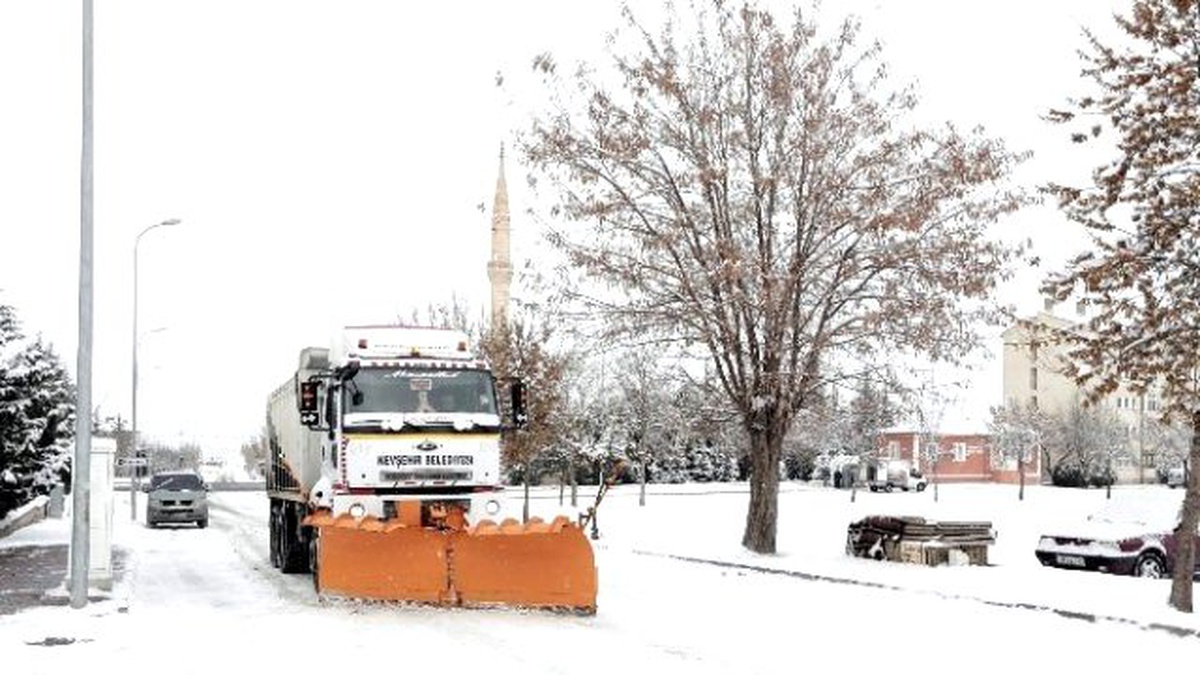 Nevşehir\'de Tuzlama Çalışmaları Aralıksız Sürüyor