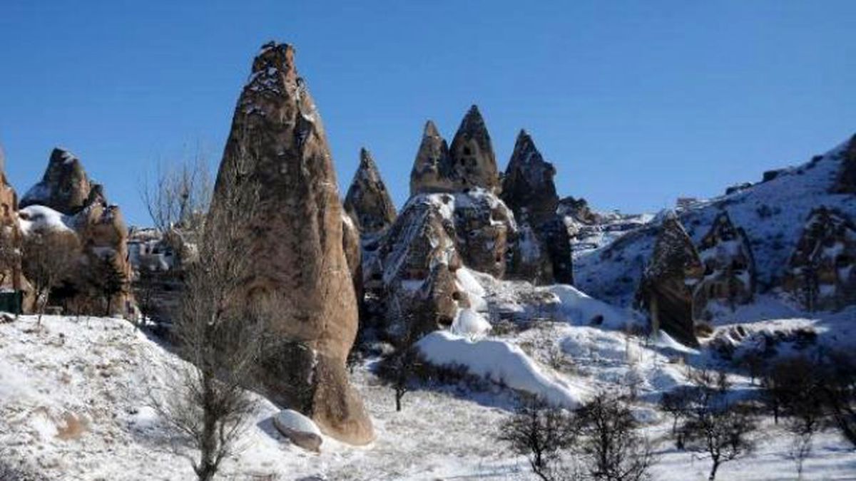 Peribacaları Beyaza Büründü