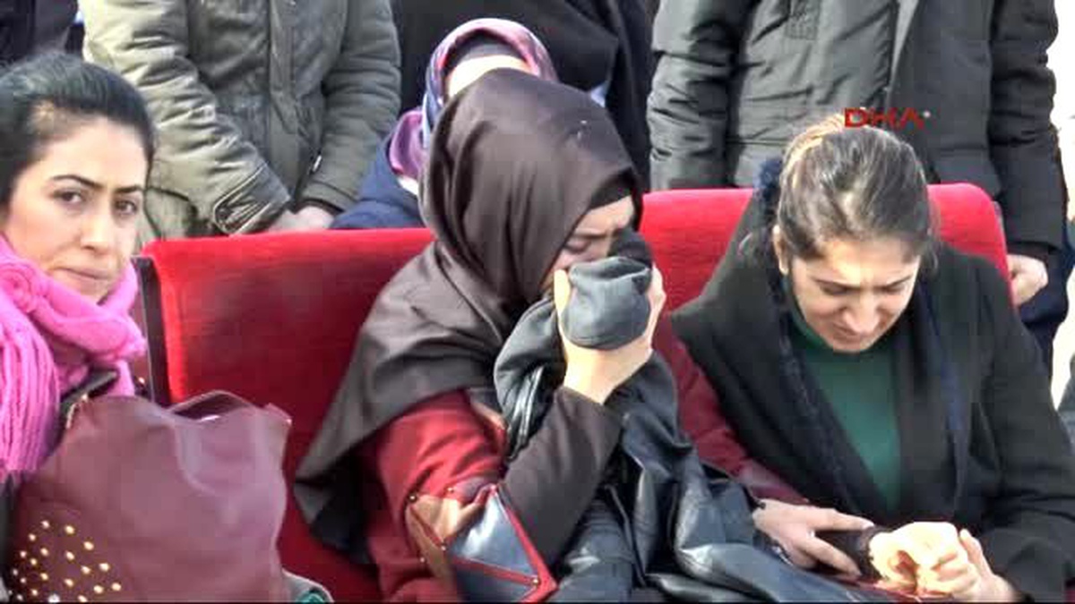 Şırnak\'ta Şehit Polisler Törenle Memleketlerine Uğurlandı 1-