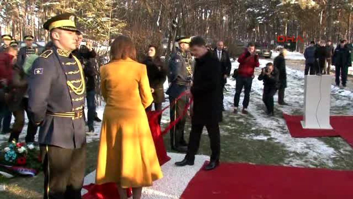 Slovakya Dışişleri Bakanı Miroslav Lajçak Kosova\'da