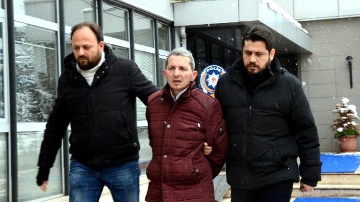 Terlikli Gaspçı Kuyumcuyu Keyfinden Bıçaklamış