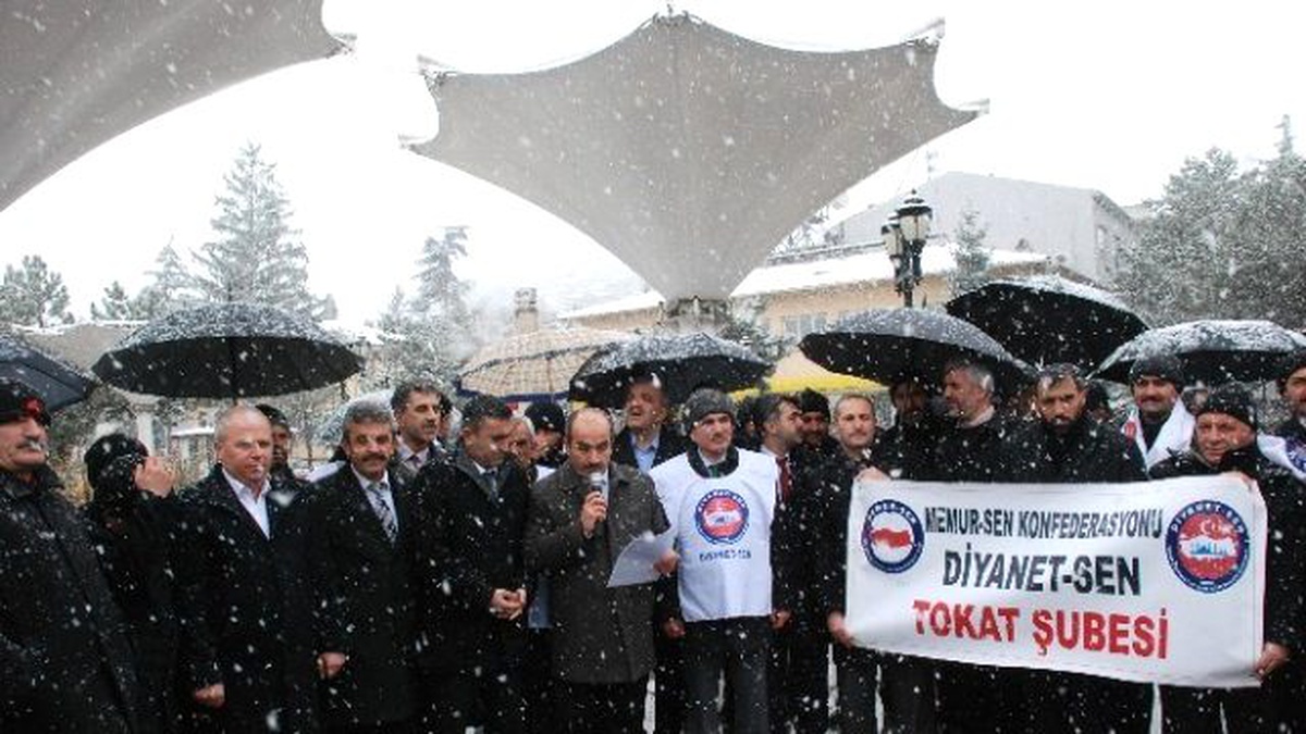 Tokat\'ta, \'Diyanetime Dokunma-diyanetine Sahip Çık\' Eylemi