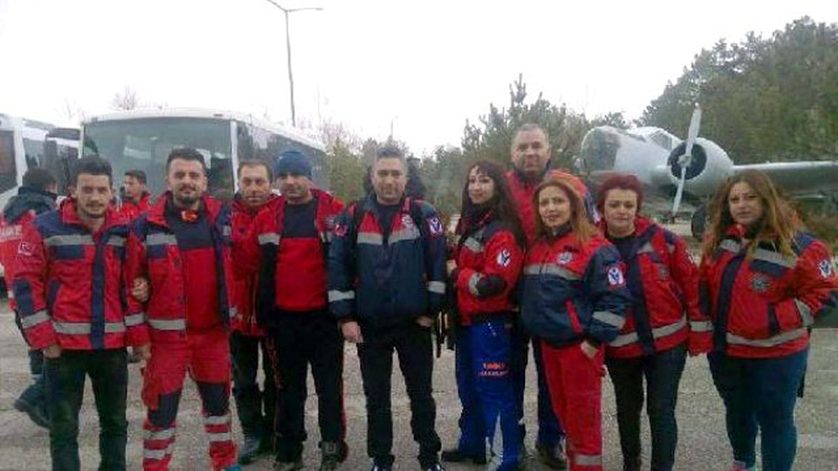 Umke Ekibi Gönüllü Olarak Cizre\'ye Gitti