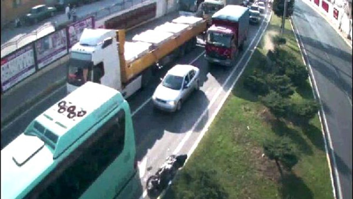 Uşak\'ta Dikkatsiz Sürücü Kazalarını Mobese Kamerasında