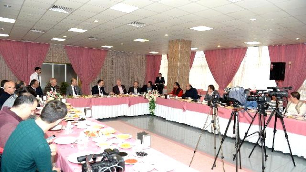 Vali Altıparmak: "Erzurum\'da Karamsar Değil, Pozitif Bir Algı Oluşturuldu"