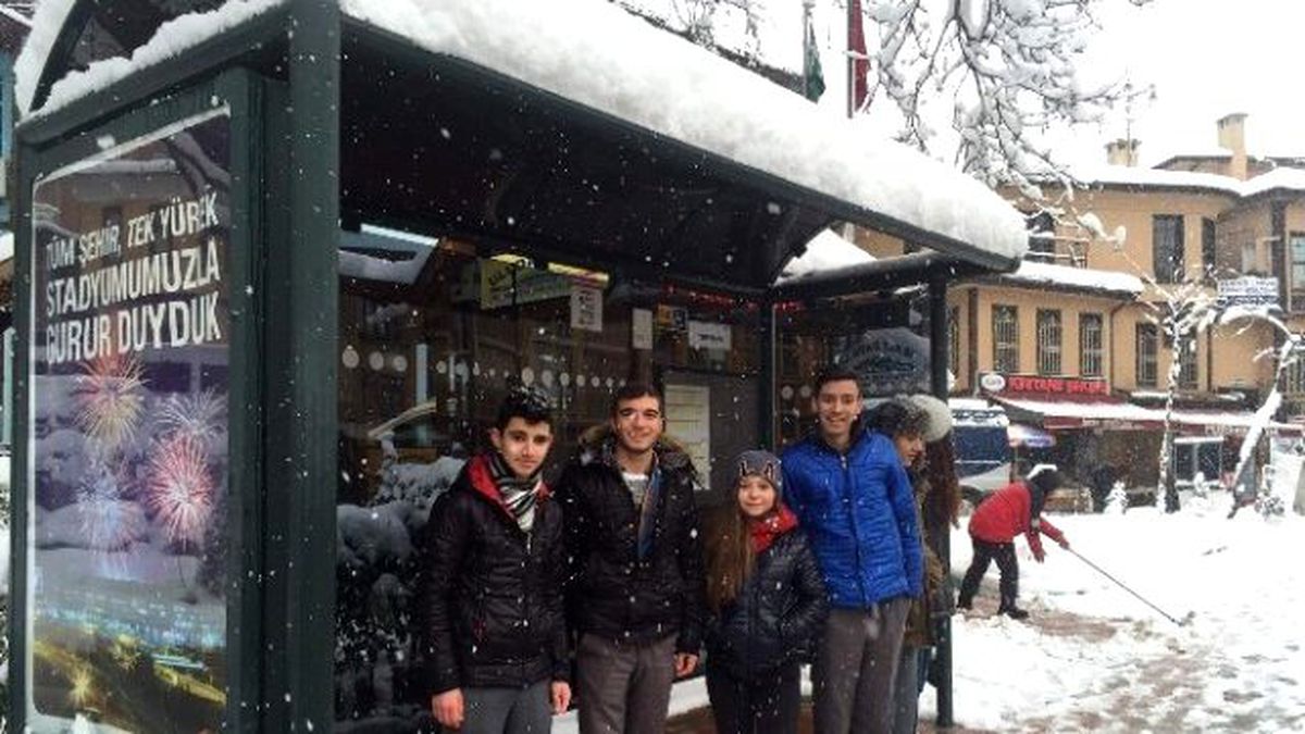 Vali Okulları Tatil Etmedi Veliler Çocuklarını Göndermedi