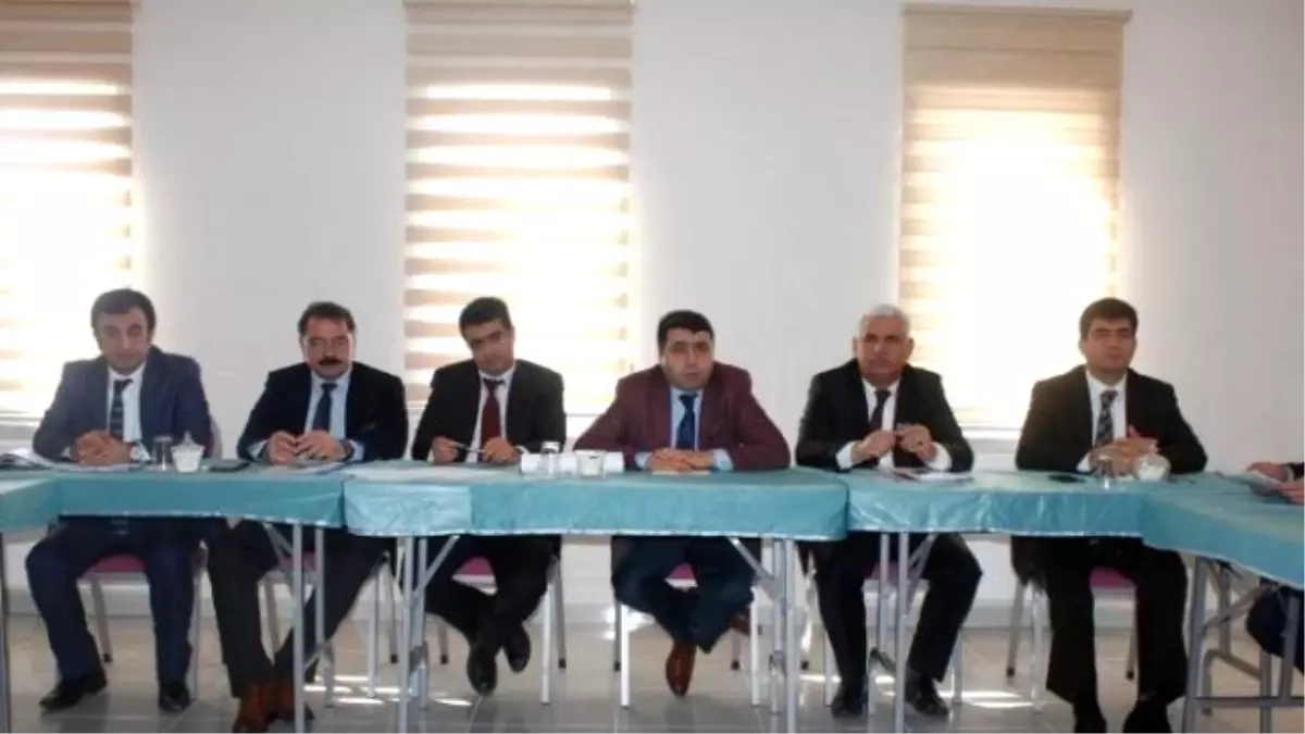 Van\'da Eğitimdeki Sorunlar Masaya Yatırıldı