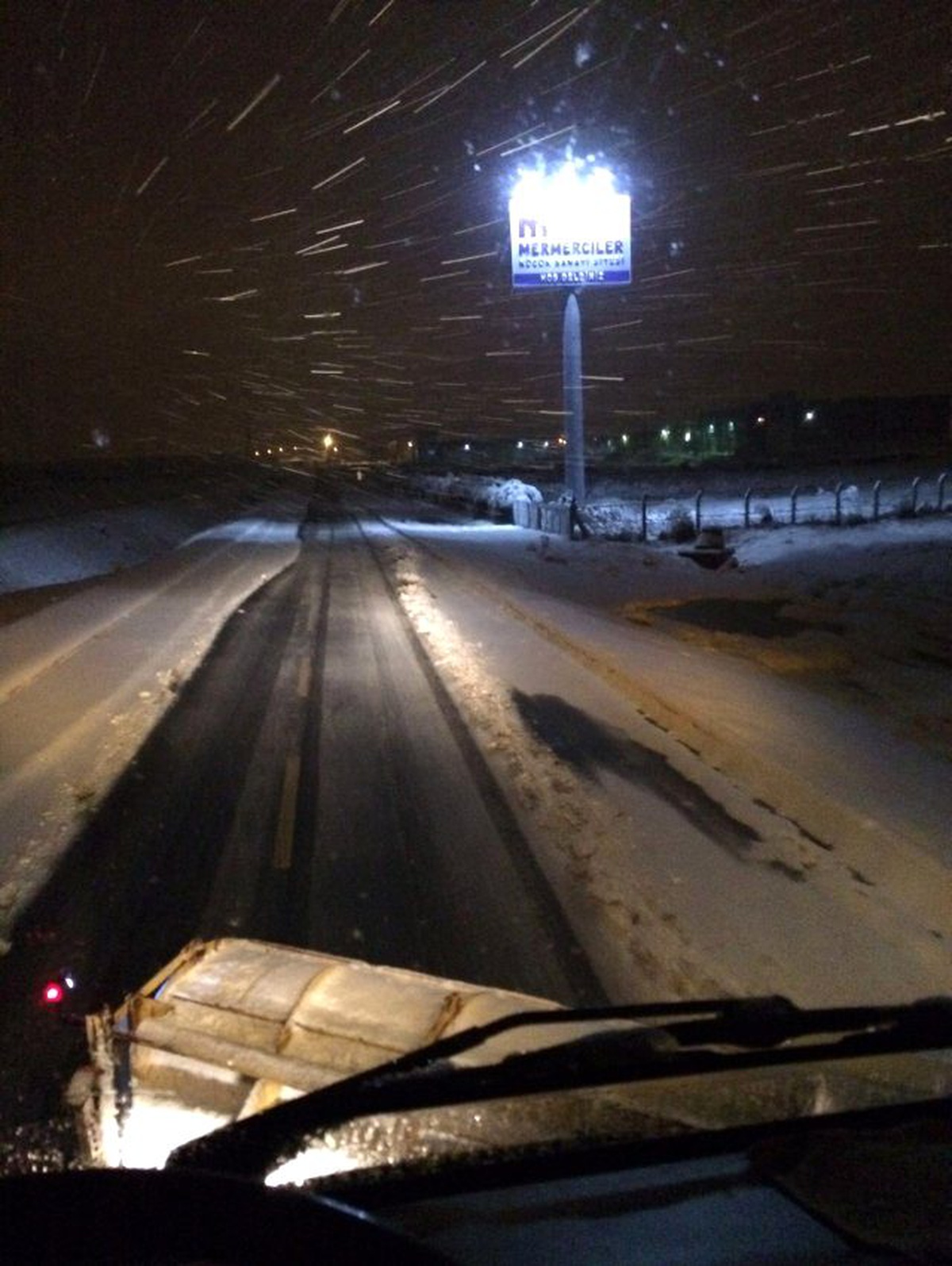 Yoğun Kar Yağışına Rağmen Kent Genelinde Tüm Yollar Açık