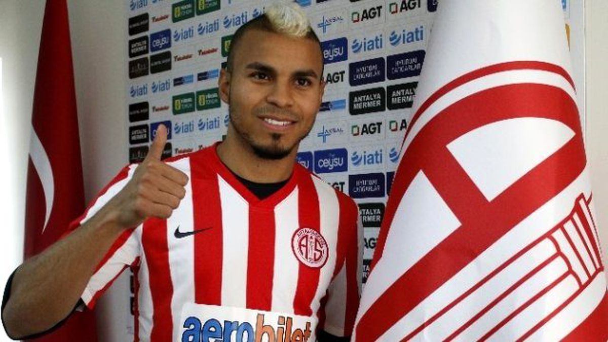 Antalyaspor\'a Dnipro\'dan Orta Saha