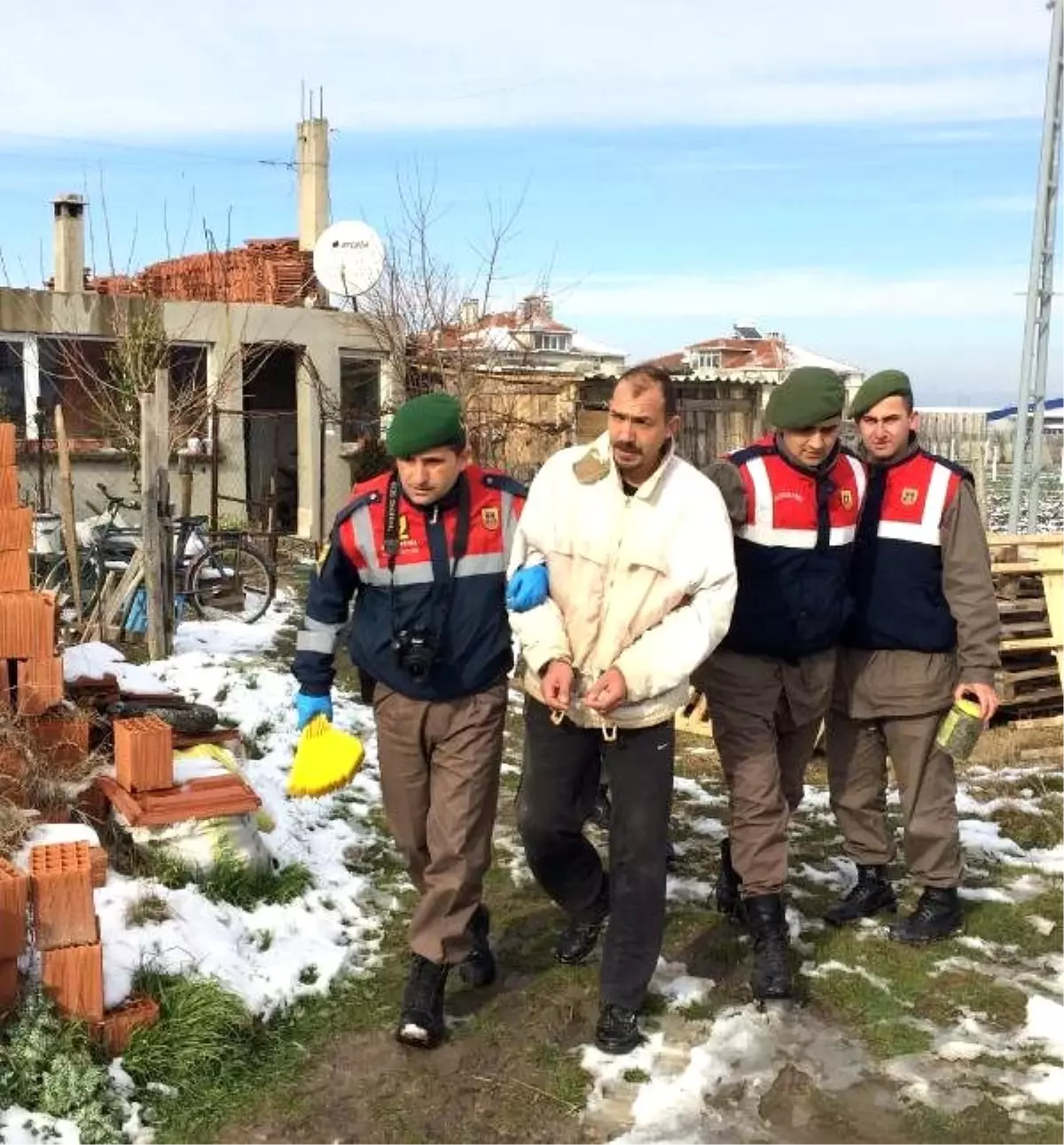 Cezaevi Firarisi Babasının Evinde Yakalandı