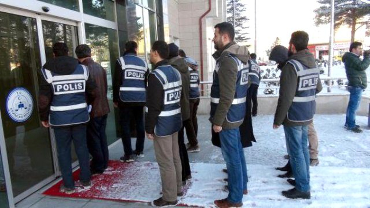 Erzincan\'daki \'Fetö/pdy Operasyonunda\' Göaltına Alınanlar Adliyede