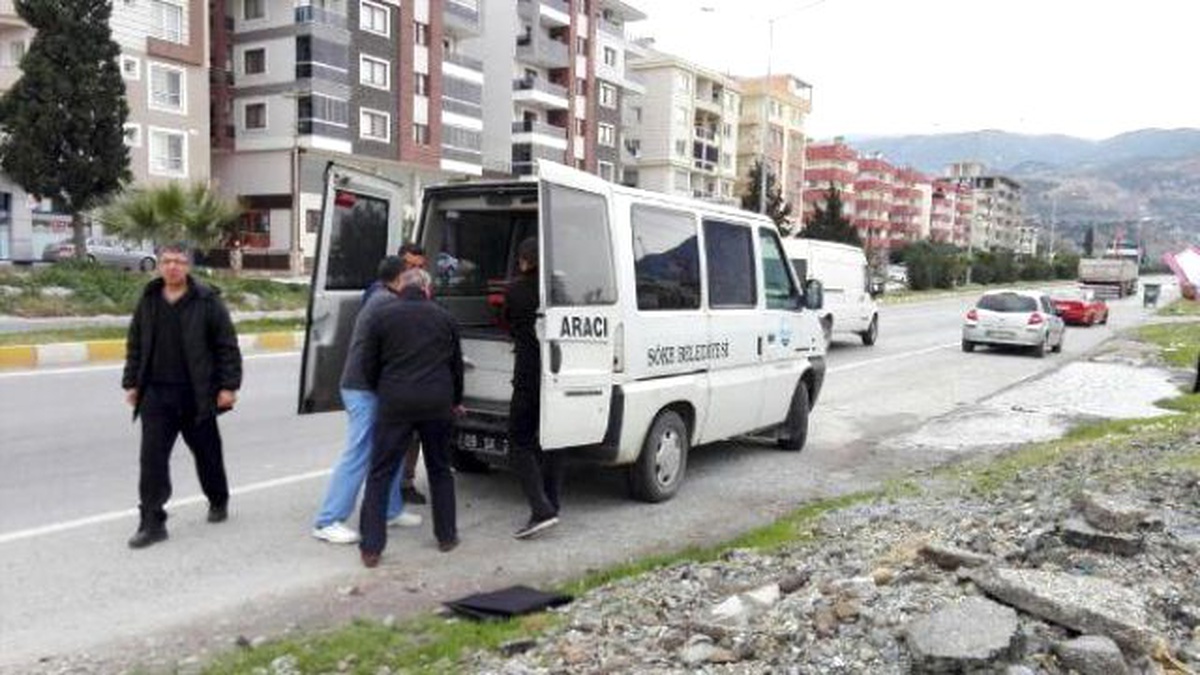 Eşinin Uyarısına Rağmen Durmayınca Trenin Altında Kaldı