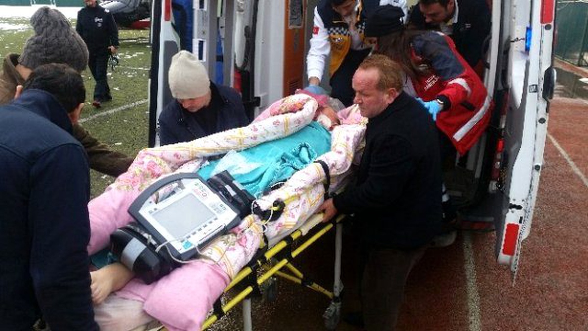 Kalp Hastası Yaşlı Adam Hava Ambulansı ile Yalova\'ya Sevk Edildi