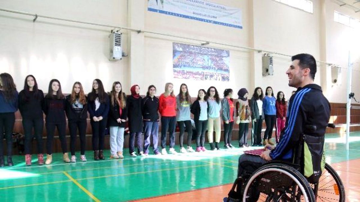 Engel Tanımayan Beden Eğitimi Öğretmeni