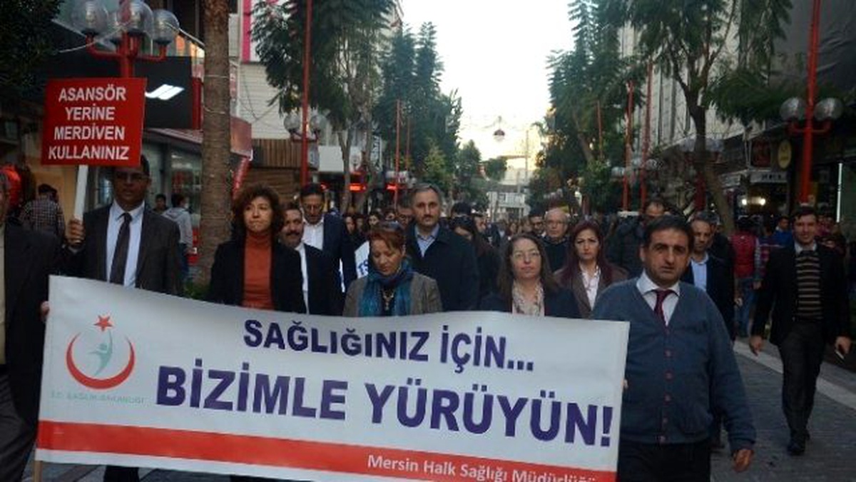 Sağlıkçılar Sağlık İçin Yürüdü