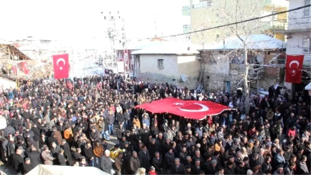 Şehit Polis Son Yolculuğuna Uğurlandı