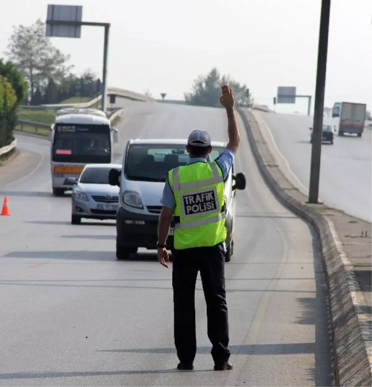 2015\'in Son Ayında 610 Araç Trafikten Men Edildi