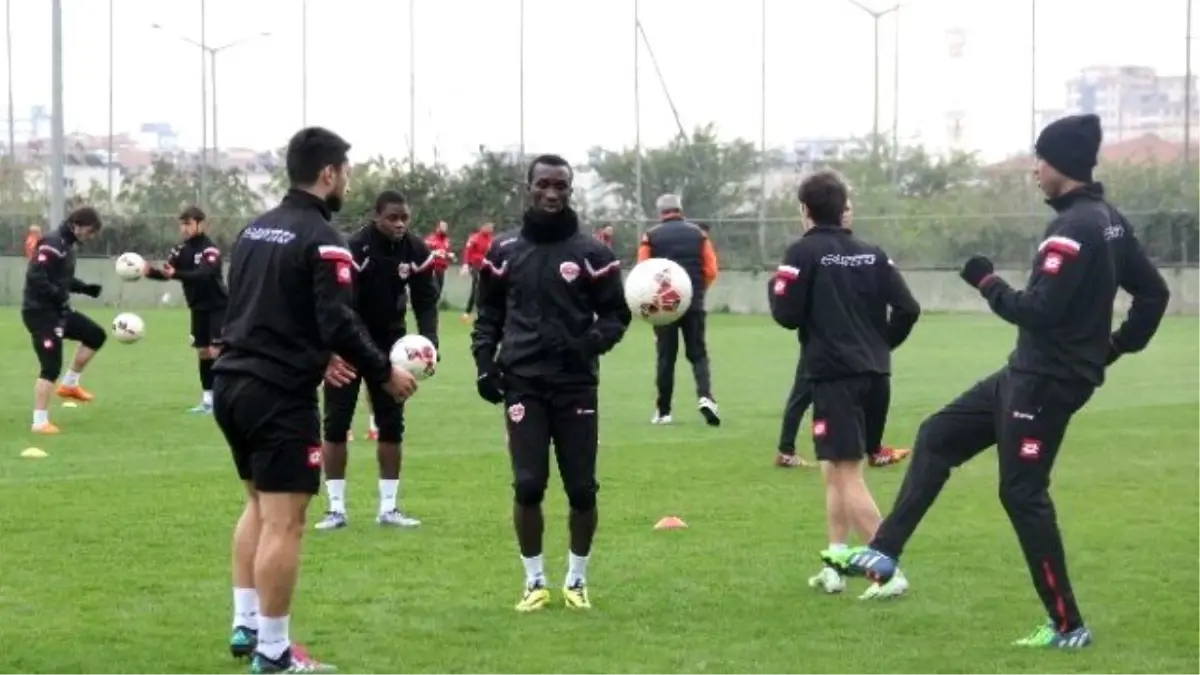 Adanaspor\'da Gözler Lige Çevrildi