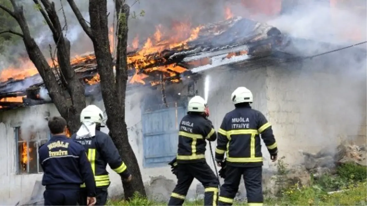 Büyükşehir İtfaiyesi 6 Bin 300 Olaya Müdahale Etti