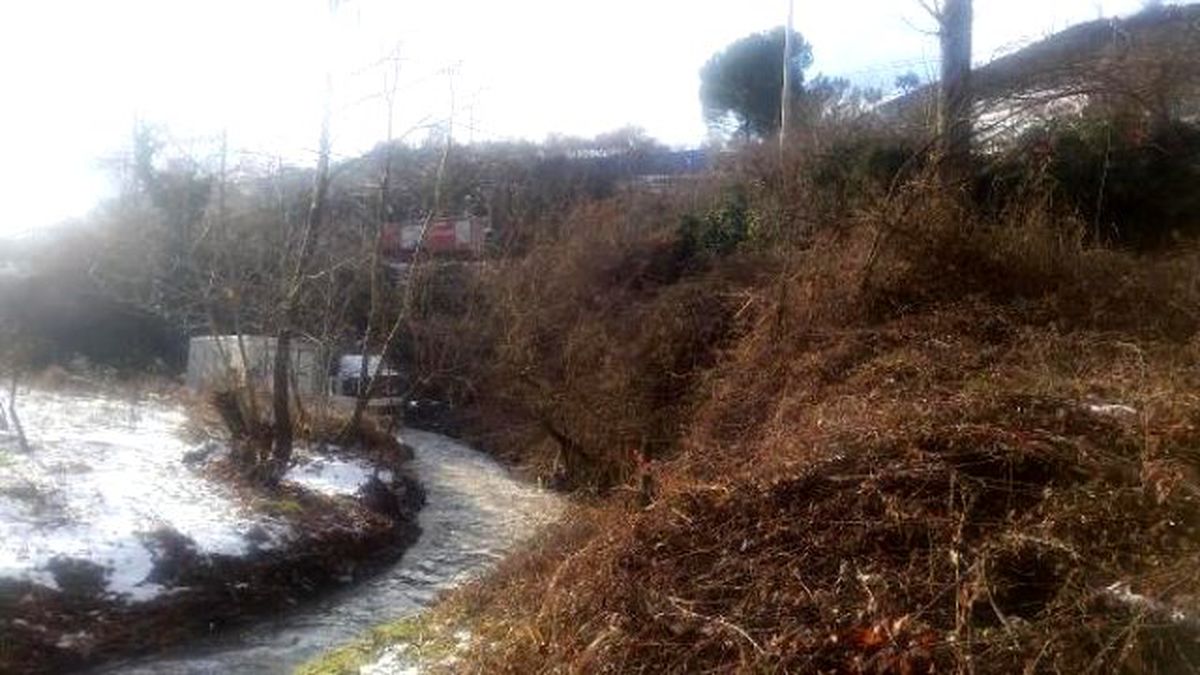 Civciv Yüklü TIR Dere Yatağına Uçtu: 2 Yaralı