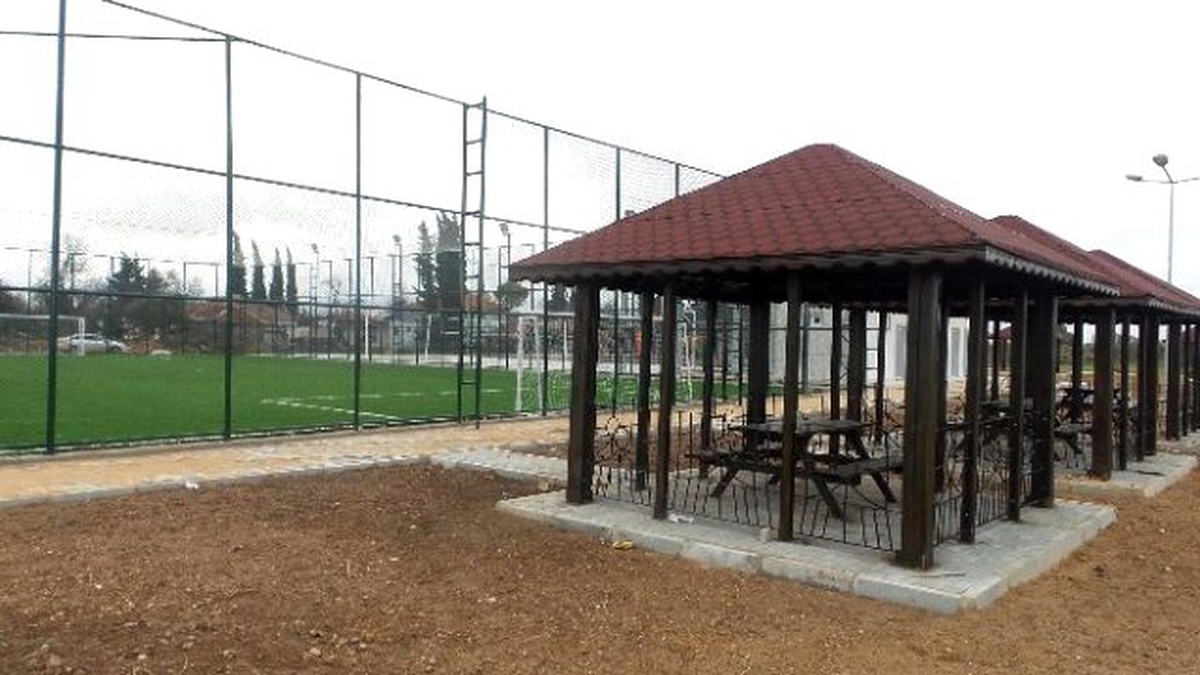 Kepez\'in 5 Mahallesine Semt Spor Sahası