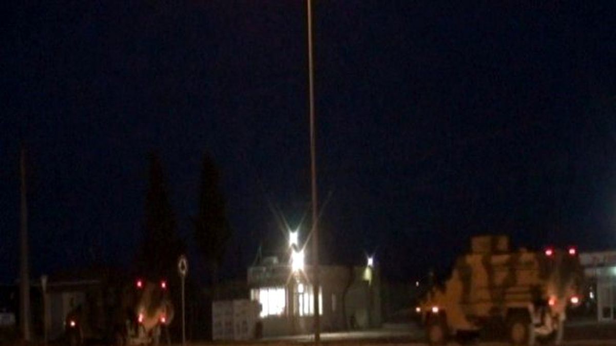 Nusaybin\'de Polis Aracına Bombalı Saldırı: 8\'i Polis, 9 Yaralı