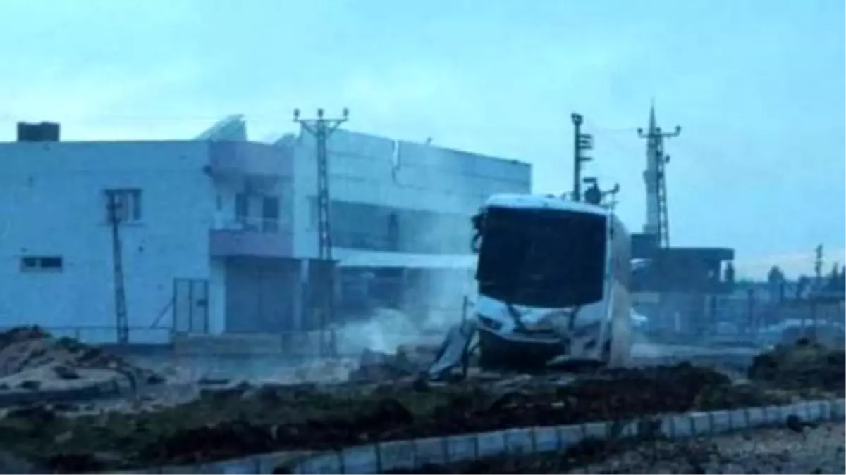 Nusaybin\'de Polise Bombalı Saldırı! 9\'u Polis, 10 Yaralı