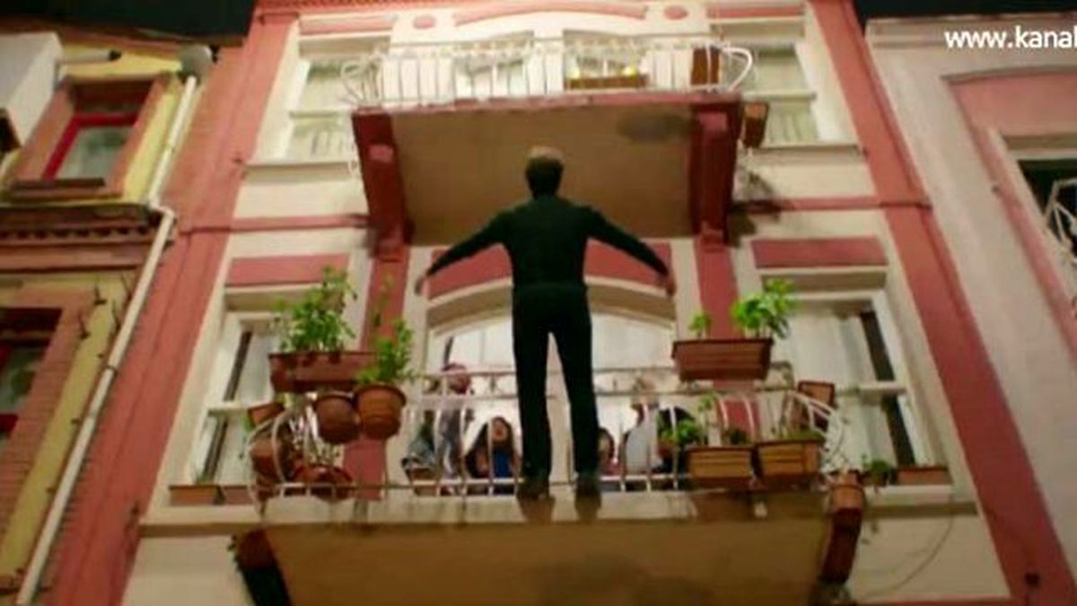 Poyraz Karayel'de Evlenme Teklifi Sahnesi Sosyal Medyayı Salladı