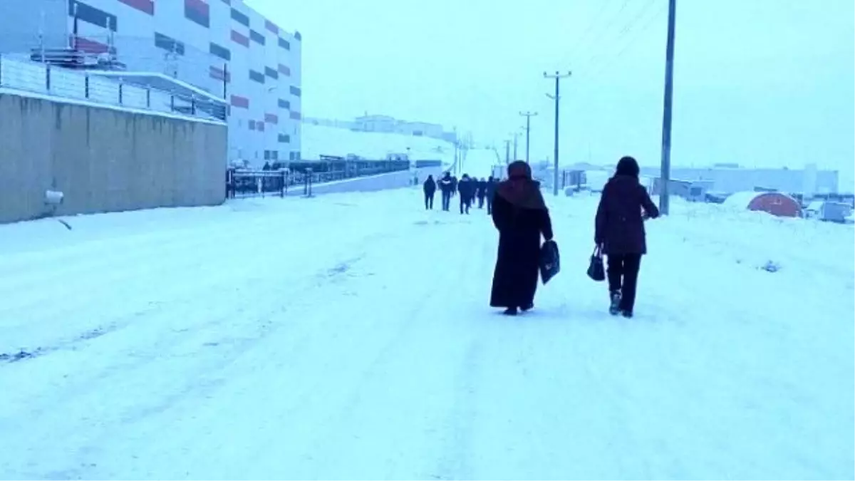 Tavşanlı\'da Kar Tatili Belediye Hoparlöründen Anonsla Duyuruldu